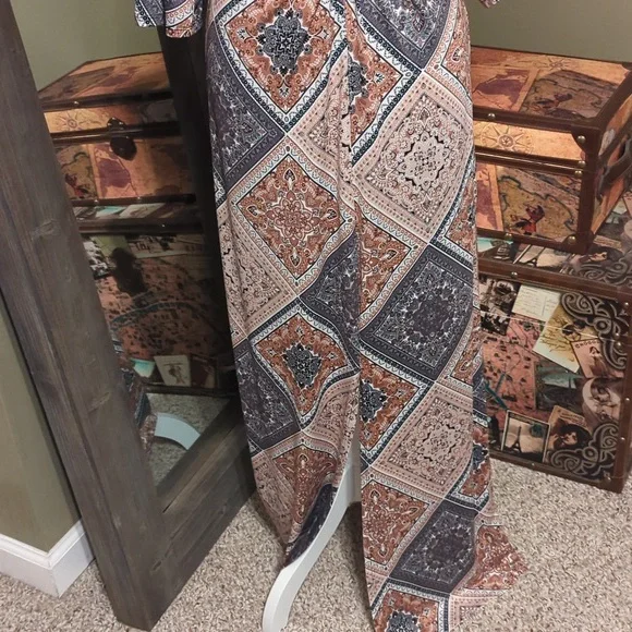 Venus dress NWOT - Picture 3 of 7